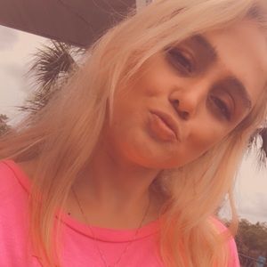 Meet your Posher, Taylor